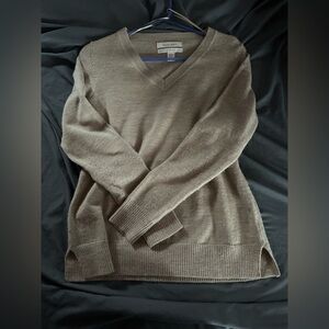 brown Ellen Tracy wool V- neck sweater, can be over the shoulder.